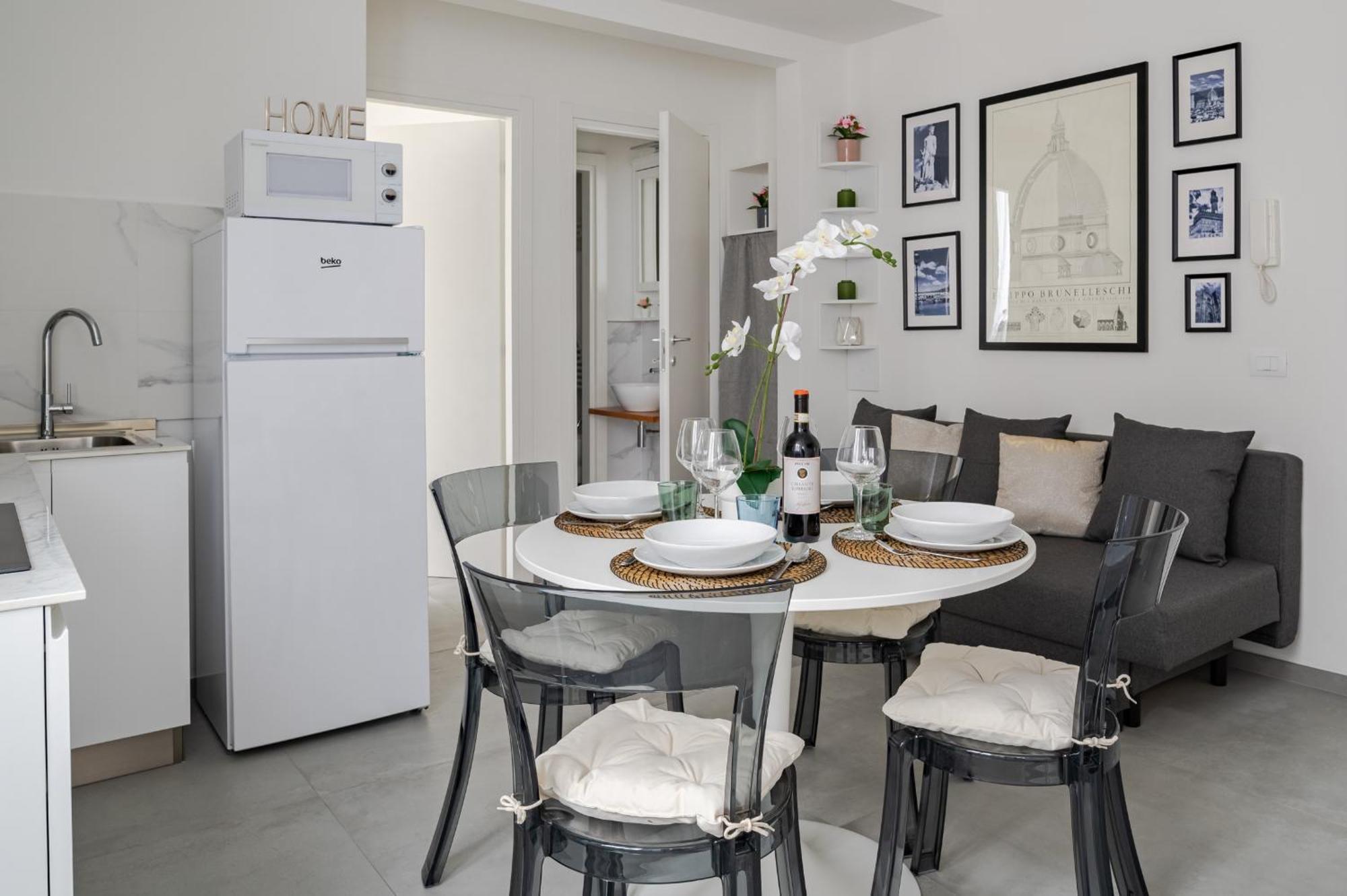 Via Ponte Alle Mosse, 19 - Florence Charming Apartments - A Chic, Newly Renovated Apartment Near Tram Leopolda, A Few Min From Downtown Luaran gambar