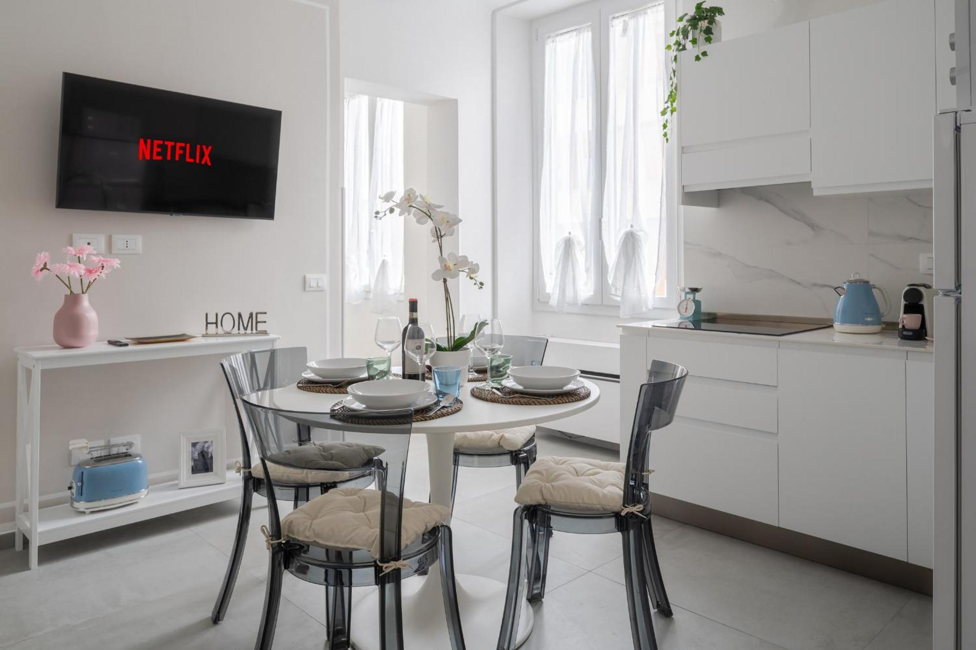 Via Ponte Alle Mosse, 19 - Florence Charming Apartments - A Chic, Newly Renovated Apartment Near Tram Leopolda, A Few Min From Downtown Luaran gambar